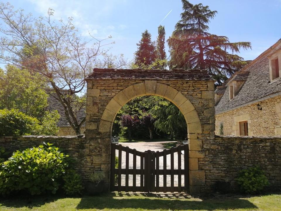Bed and Breakfast Domaine De Pech Mortier Marcillac-Saint-Quentin Exteriér fotografie